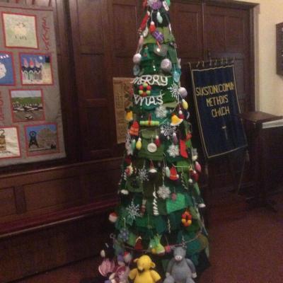 Silkstone Common Knitted Tree December 2019